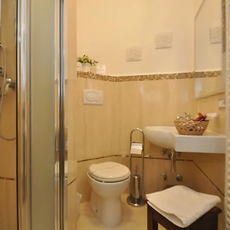Palazzo De Donatis Bed & Breakfast *