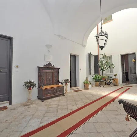 Palazzo De Donatis فندق مبيت وإفطار Melissano