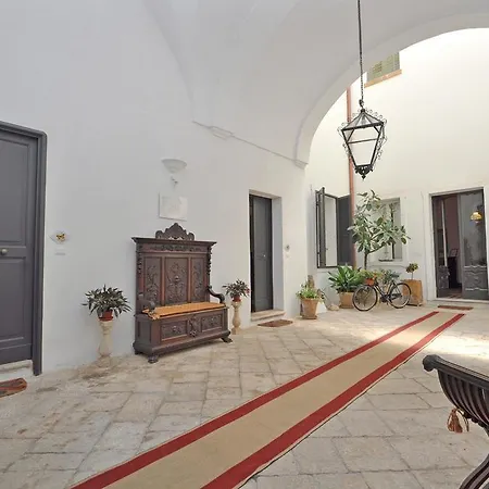 Palazzo De Donatis Bed & Breakfast Melissano