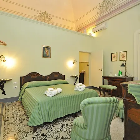 Palazzo De Donatis Bed & Breakfast *